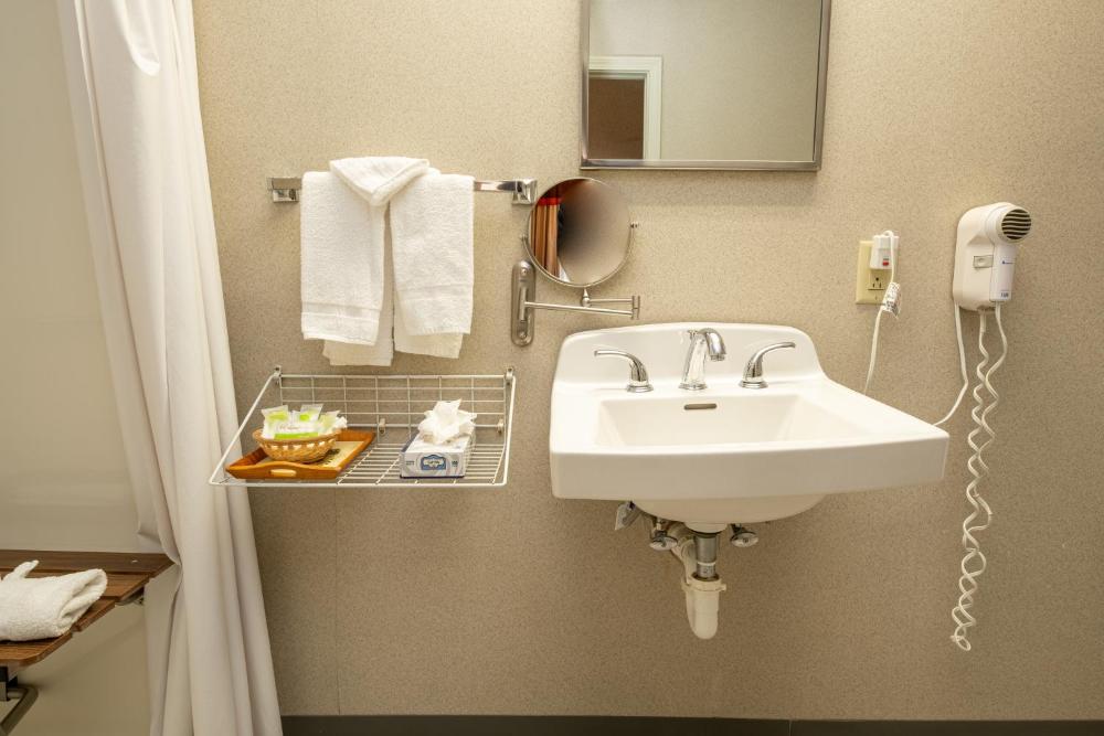 Single Room - Disability Access interior